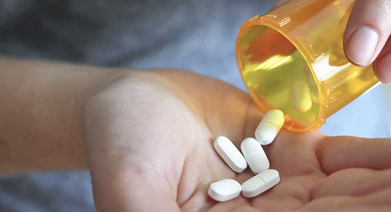 antibiotics-during-sinus-lift-aftercare-time